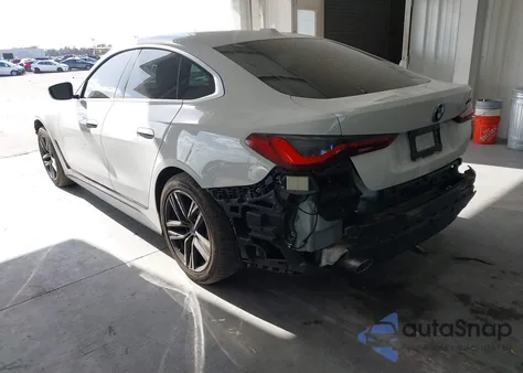 2022 BMW 430I Gran Coupe z USA, uszkodzony, nr VIN WBA63AV05NFM68694